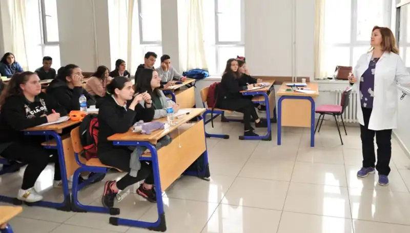 MEB 2025 Lise Kayıt Tarihleri: LGS Liselere Kayıt Süreci Detayları