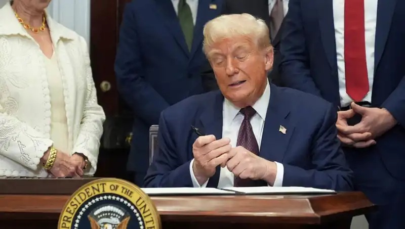 Trump’tan Beyaz Saray’a 200 Milyon Dolarlık Lüks Restorasyon Projesi