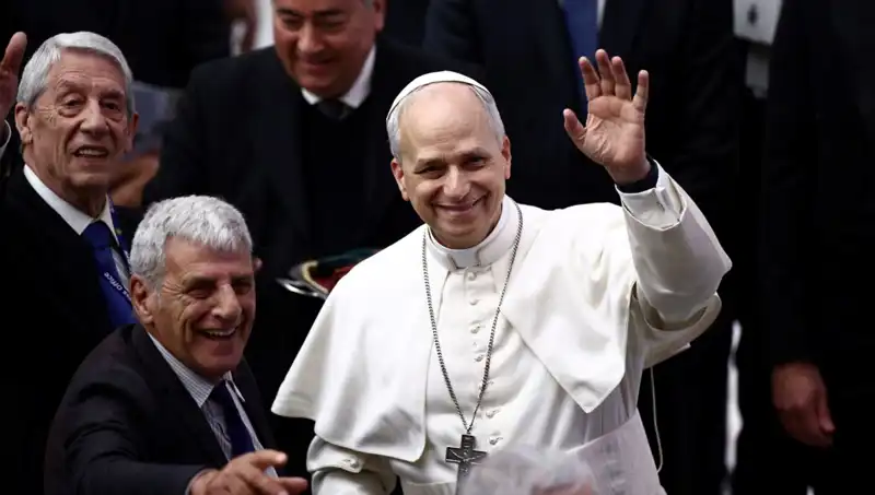 Papa Leo'nun Soyadı: Aşkın Ardındaki Gizemli Hikaye