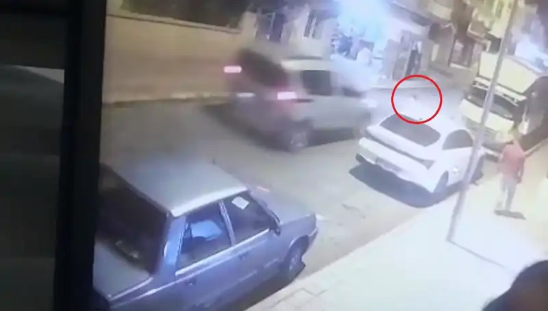 Yola Ani Fırlayan Çocuğa Araç Çarptı: Korkutan Kaza Detayları