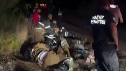 Hatay İtfaiyesi: Yangın Mücadelesinde Yorgunluk Molası Verdi!