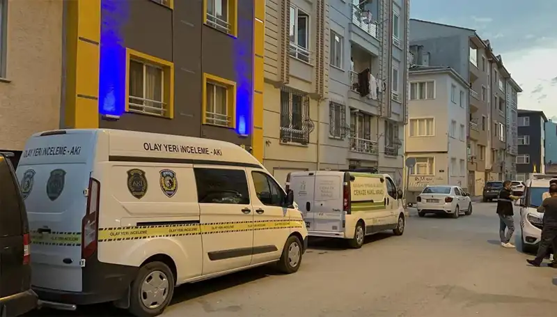 Apartman Merdiveninde Bulunan Ceset, Şüpheli Ölüm Tartışmalarını Alevlendirdi