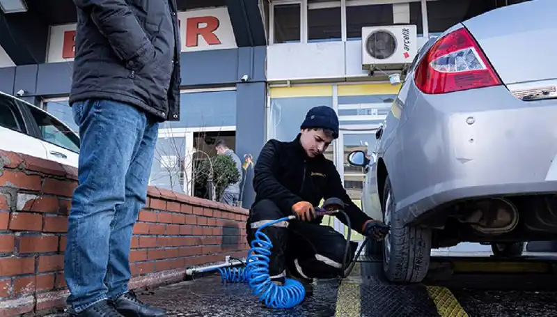 Hatalı Lastik Basıncı Kazalara Davetiye Çıkarıyor: Güvenli Sürüş İçin Dikkat Edin!