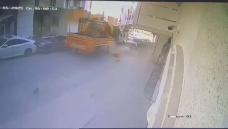 Kontrolden Çıkan Vinç, 23 Araca Çarparak Feci Kaza Yüzünden Durduruldu!