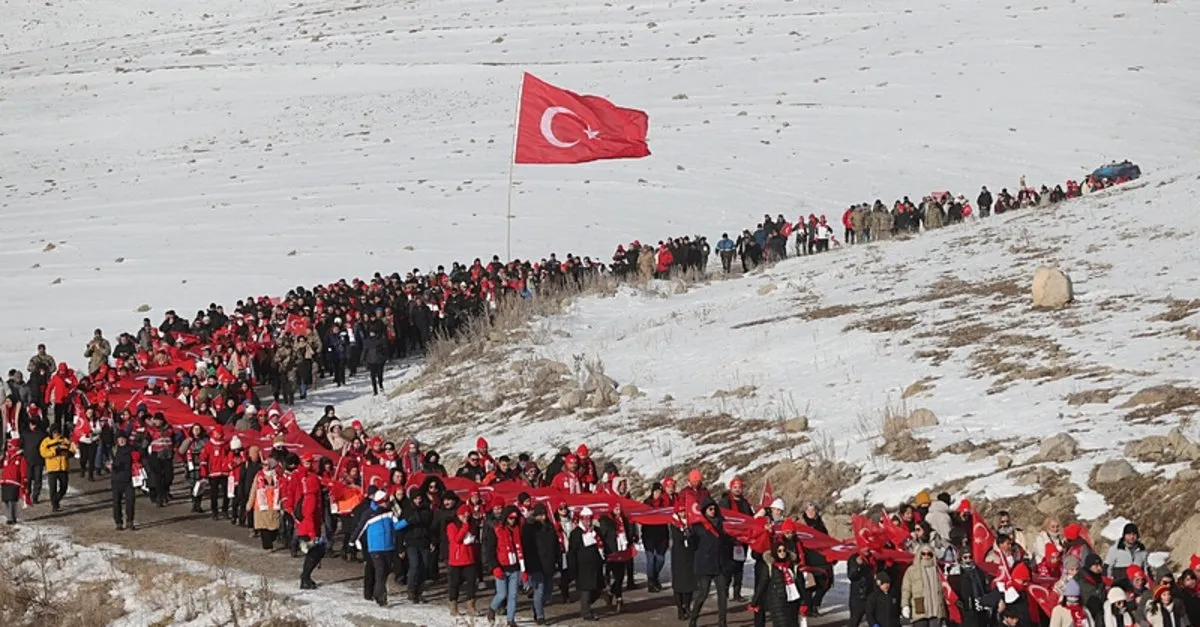 Türkiye, Sarıkamış Şehitleri İçin Yürüdü: Kahramanlar Dualarla Anıldı