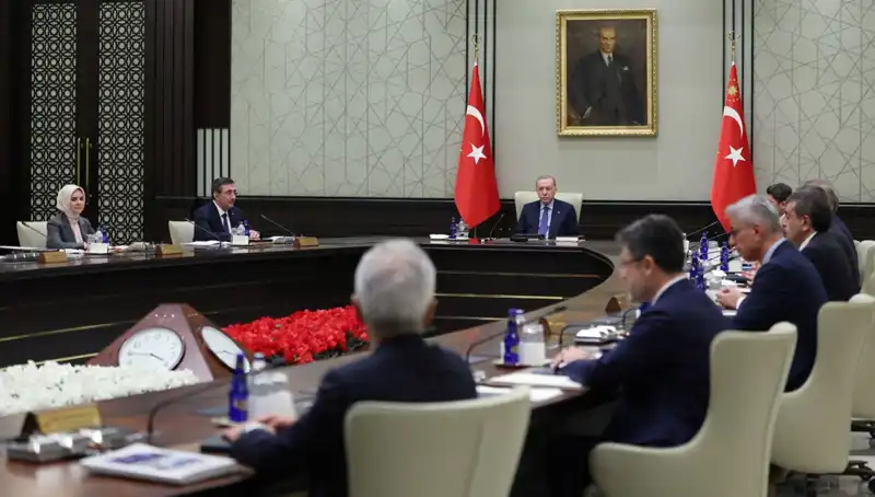 1 Mayıs'ta Kabine Üyelerinden İşçi Bayramı Mesajları Geldi!