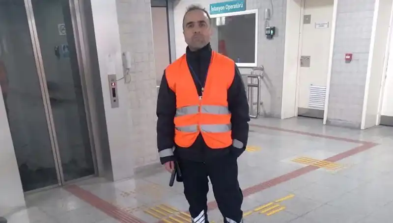 Trende Sigara İçen Kişi, Uyarı Üzerine Güvenlik Görevlisini Öldürdü!