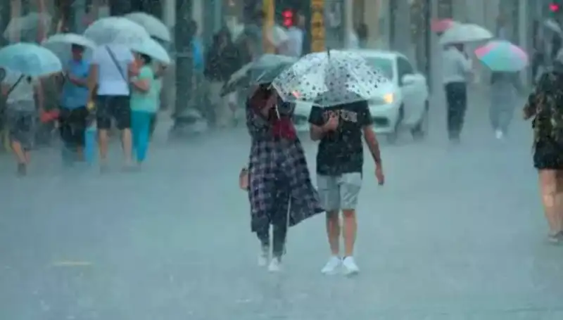 Meteoroloji Açıkladı: Yangın Bölgesinde Rüzgar, İstanbul’da Sağanak Yağış Tetikleniyor!