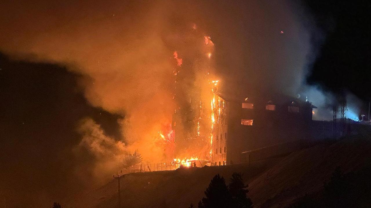 Kartalkaya'da Otel Yangını: Yaralılar Kurtarıldı