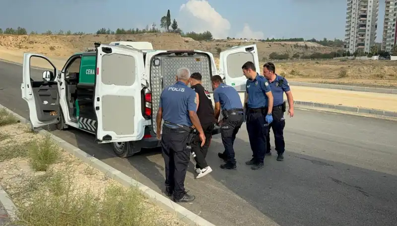 Yol Kenarında Bulunan Ceset, Şehrin Sakinlerini Şaşkına Çeviriyor
