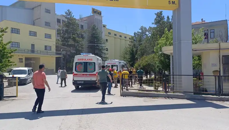 Çorum'daki Un Fabrikasında Korkutan Patlama: 10 Yaralı