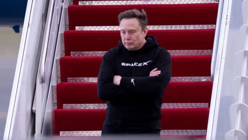 Elon Musk'ın Avukatından Şaşırtıcı Savunma: "Bilgisayar Kullanmadığını Söyledi"