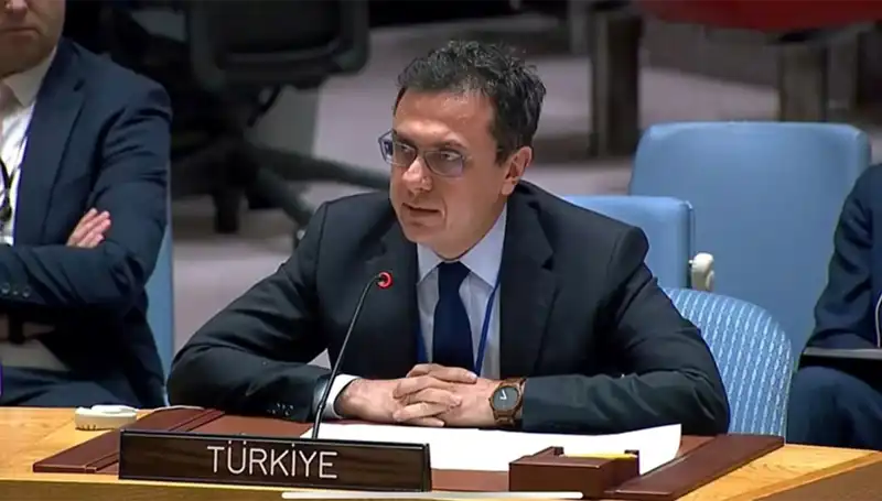 İsrail, Suriye Üzerindeki Hava Saldırılarına Son Vermeli Mi?