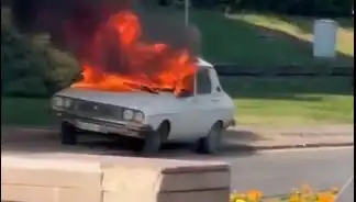 Meclis Önünde Beyaz Toros Yangını: ÖTV İndirimi İçin Yakılan Protesto
