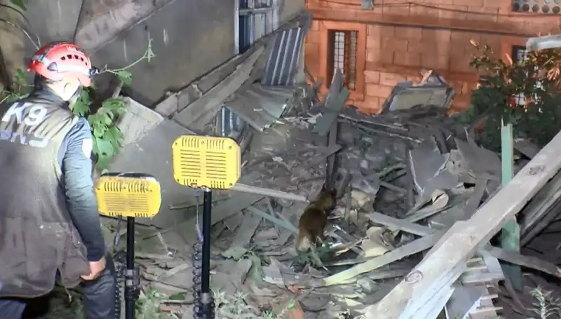 İstanbul'da Deprem Sonrası Güvenlik Panikleri: Çöken Bina ve Sonrası