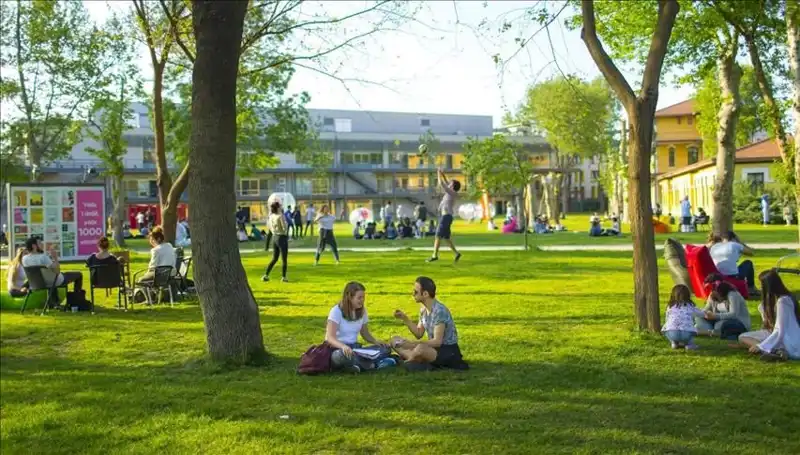Can Holding'e Operasyon: Bilgi Üniversitesi ve Doğa Koleji'nde Neler Oluyor?