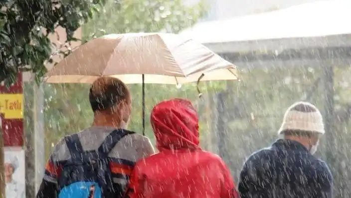 Aydın'da Sağanak Yağış Alarmı: Meteoroloji İşleri Genel Müdürlüğü'nden Açıklama Geldi!