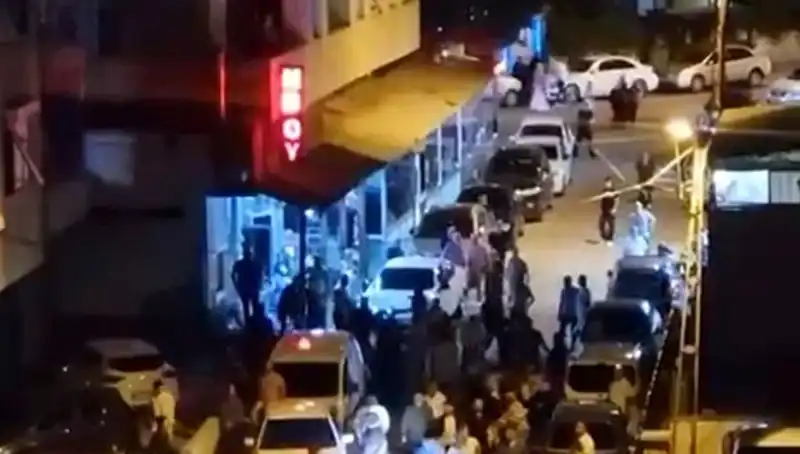 Düğün Sonrası Şok Edici Olay: Arabasıyla Kalabalığa Dalarken Ne Oldu?