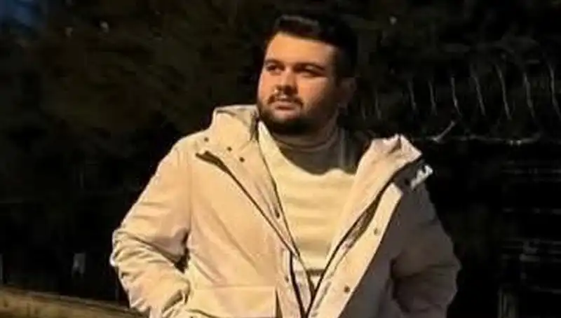 Kız Arkadaşını Savunan Genç, Kalbinden Vurularak Hayatını Kaybetti