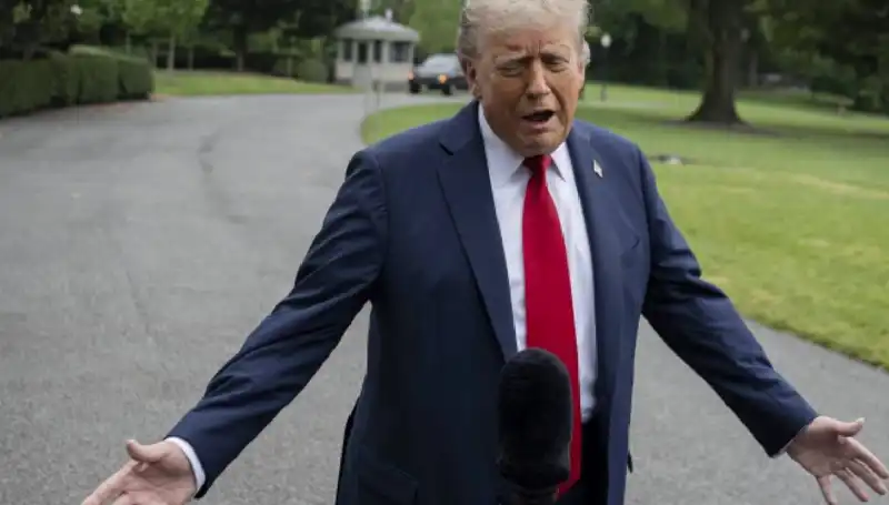 Trump'ın Çarpıcı Sözleri: "Ülkeler Bazen Savaşmak Zorunda Kalabiliyor"