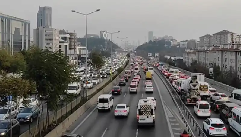Trafik Haftası: Güvenli Sürüş İçin Farkındalığı Artırma Zamanı