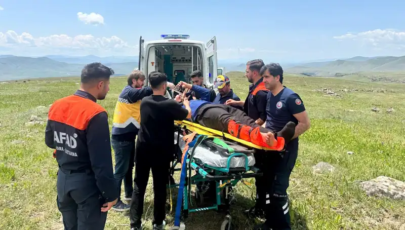 Kayalıkta Düşen Çoban İçin Zorlu Kurtarma Operasyonu!