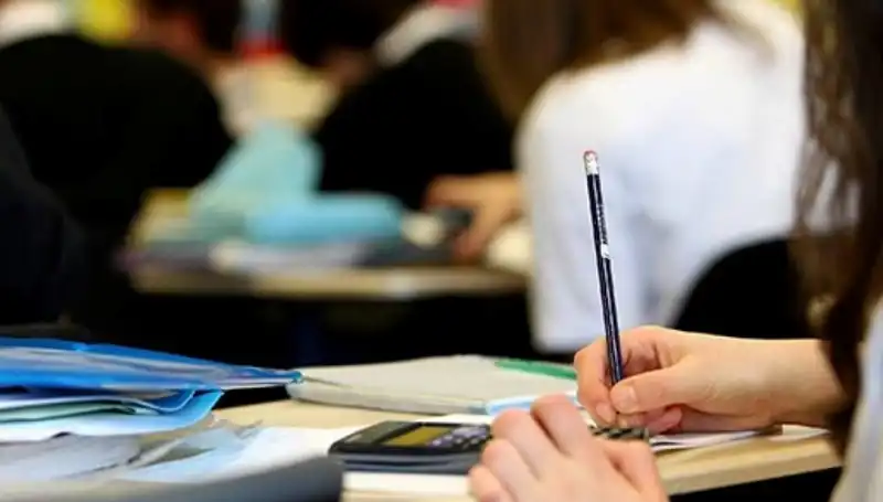 Üniversite Kontenjanlarında Dikkat Çeken Düşüş: Nedenleri ve Etkileri