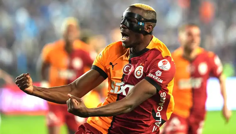Osimhen'e Dikkat Çeken 'Kazan-Kazan' Teklifi: Transfer Sürecindeki Son Gelişmeler
