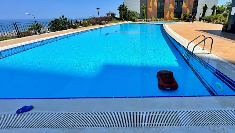 Samsun'da 4 Yaşındaki Çocuk Akülü Arabasıyla Havuzda Feci Kaza Geçirdi