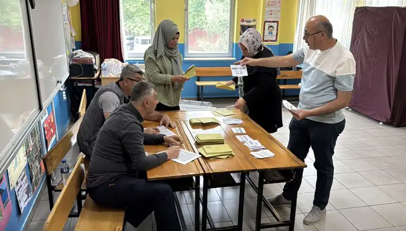 405 Mahalle ve Köyde Muhtarlık Seçimleri: Yeni Yüzler İş Başında