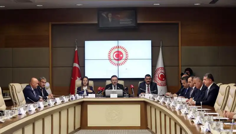 Kartalkaya Yangınında Sarsan Sözler: “Vali Üzülüyor, Ağlama” Meclis Gündeminde!