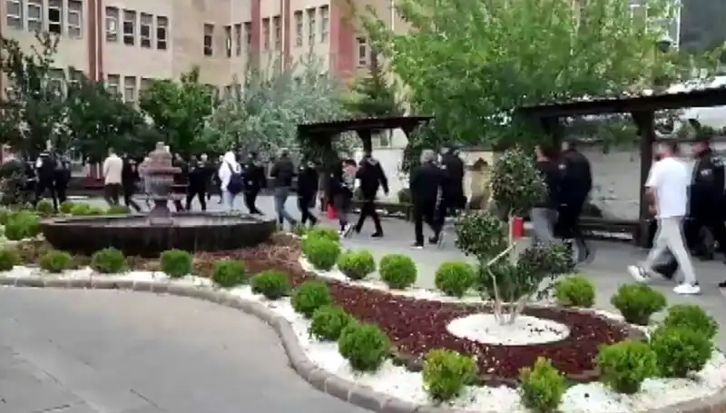 200 Milyon Liralık Vurgun: 16 Kişi Gözaltına Alındı, Operasyonların Detayları Ortaya Çıktı