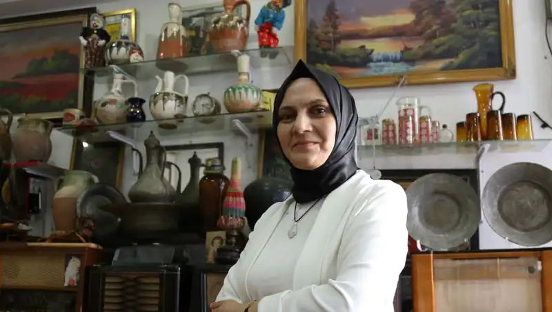 Eski Eşyalara Kızan Adam, Tıpkı Aşkı Gibi Dönüşüm Yaratıyor!
