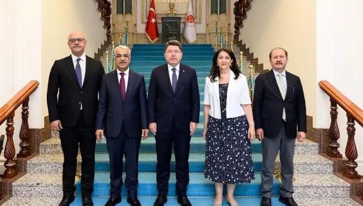 DEM Parti İmralı Heyeti, Adalet Bakanı Yılmaz Tunç ile Görüşerek İleri Adımlar Attı