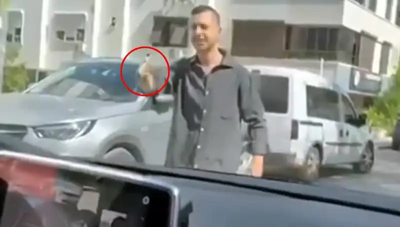 Trafikte Kadınlara Silah Çeken Sürücü Hakkında Şok Gelişme!