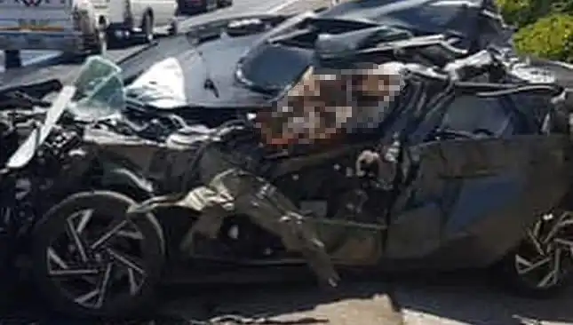 Şanlıurfa'da Otomobil Tankere Çarptı: Feci Kaza 1 Can Aldı