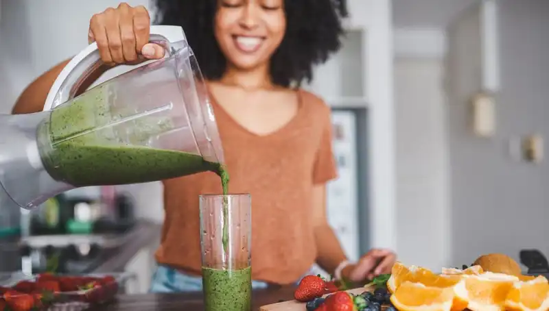 Smoothie ve Meyve Suyu Arasındaki Sağlık Farkları: Hangisi Seçilmeli?