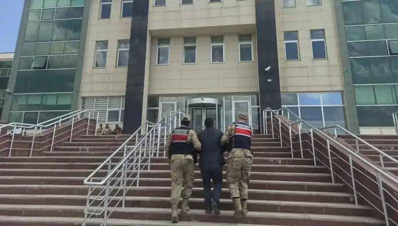 Hapis Cezasıyla Aranan Şahıs, Saklandığı Yerde Yakalandı