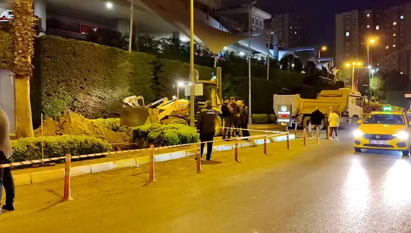 AVM Girişinde Doğalgaz Alarmı: Alışveriş Keyfi Tehlikeye Mi Girdi?