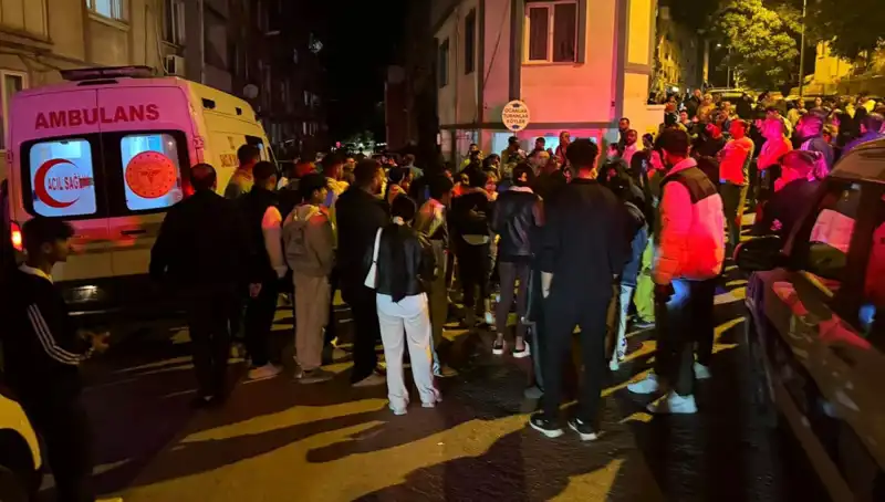 Balıkesir'de Sokak Ortasında Kanlı Kavga: Bir Hayat Kaybedildi