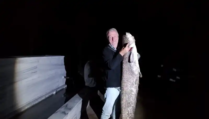 Barajda Yakalanan Dev Balık, 40 Kilogram Ağırlığıyla Şaşkına Çeviriyor!